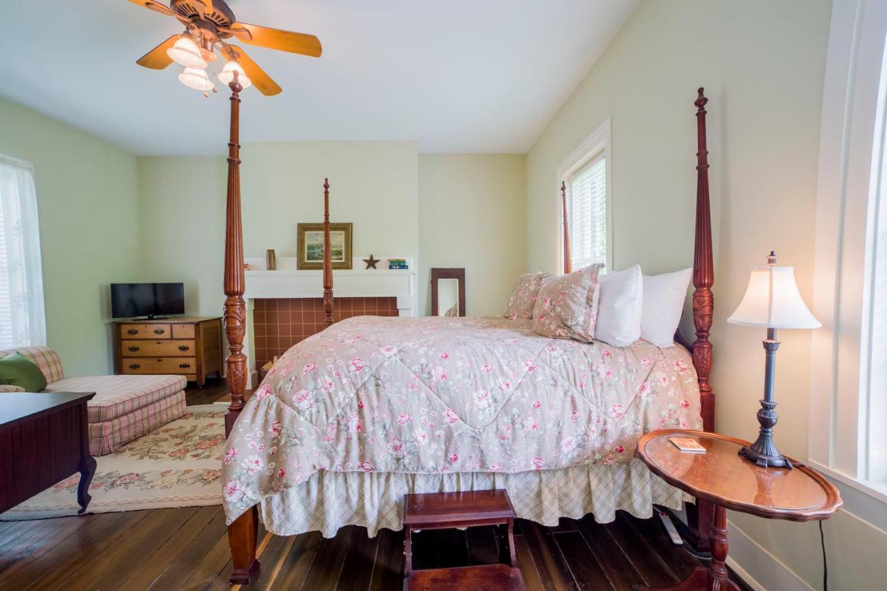 Bourbon Manor Bed & Breakfast Inn Bardstown Ngoại thất bức ảnh